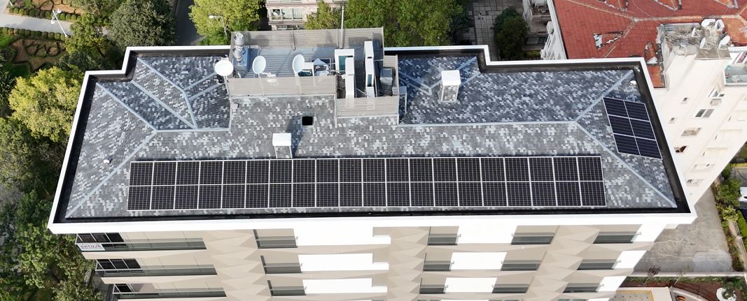 Caddebostan 15 kW çatı güneş enerjisi sistemi kurulumu